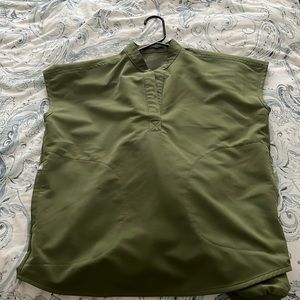 Figs Rafaela oversized scrub top olive green xxs